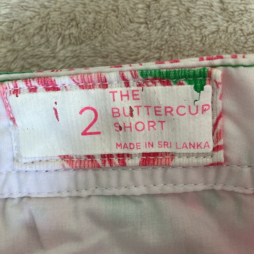 Lilly Pulitzer pretty Tropical shorts - Picture 3 of 9